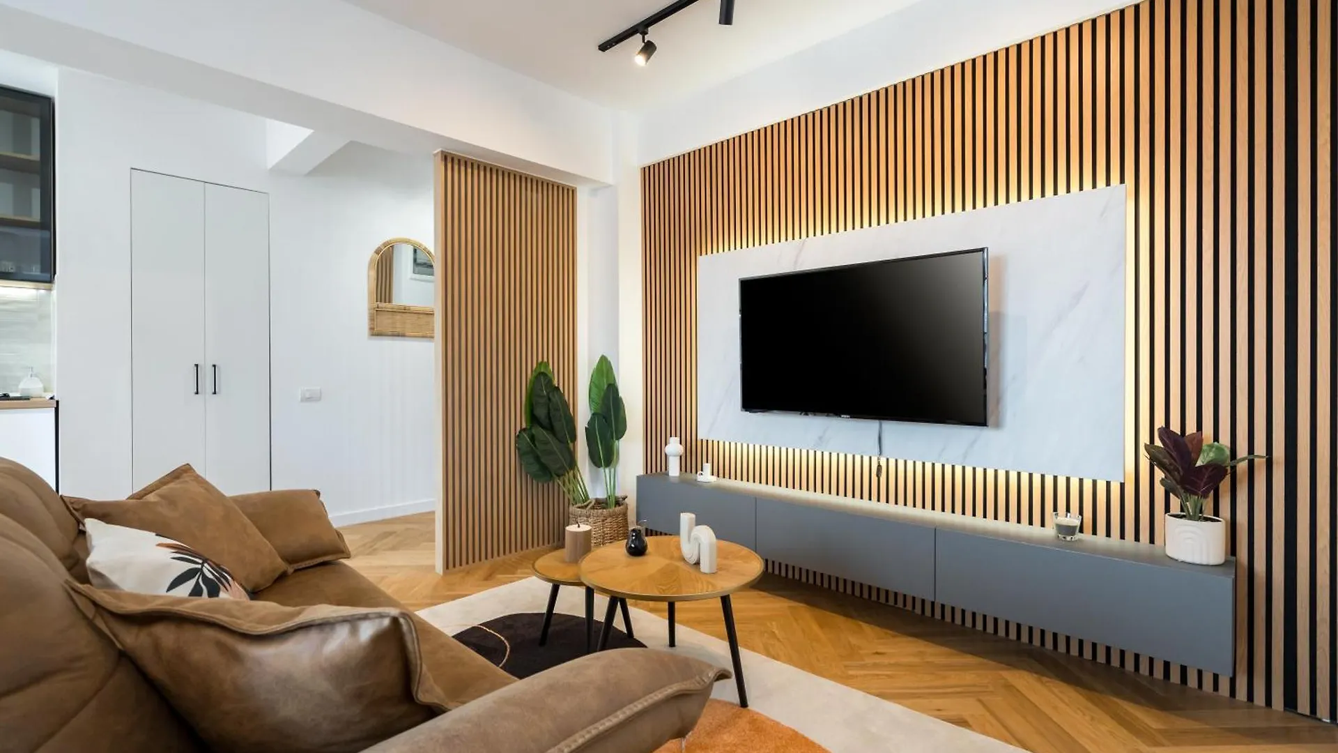 Orangerie Calea Victoriei Apartment Bucharest