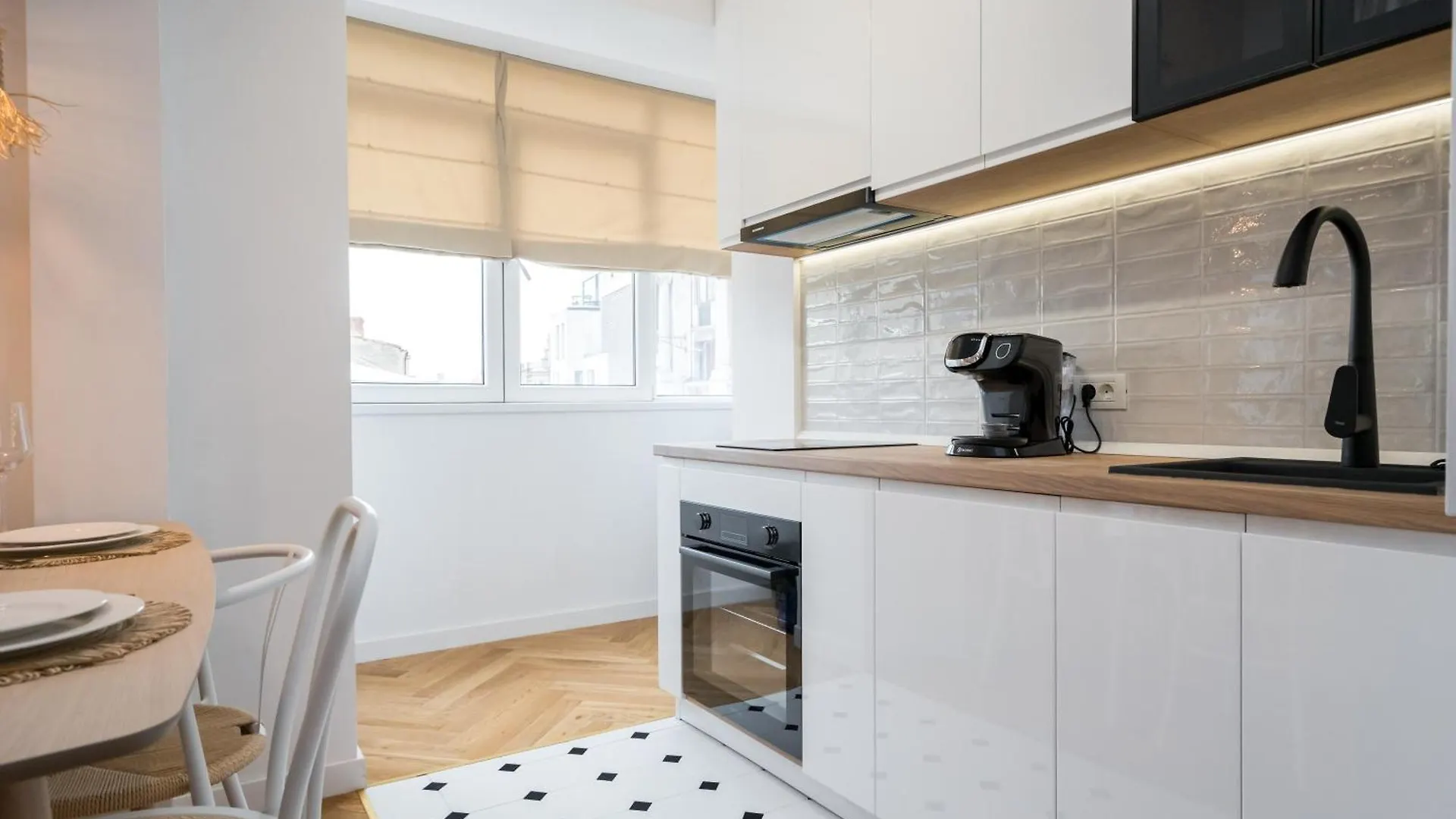 Orangerie Calea Victoriei Apartment Bucharest