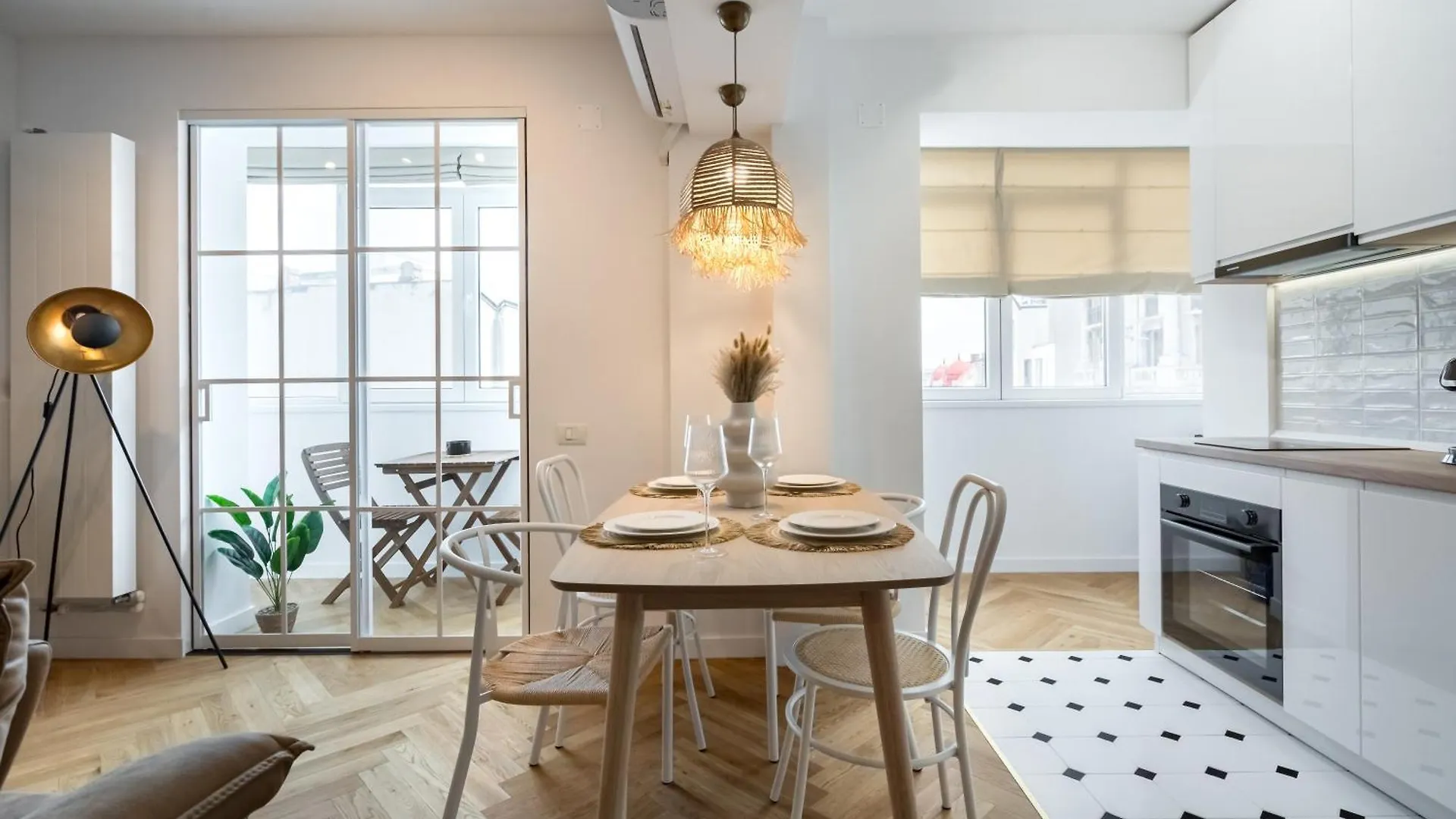 Orangerie Calea Victoriei Apartment Bucharest Romania